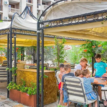 Luxury 2br In Cascadas Oasis Apartman